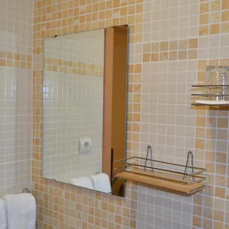 Dos De Mayo ゲストハウス *