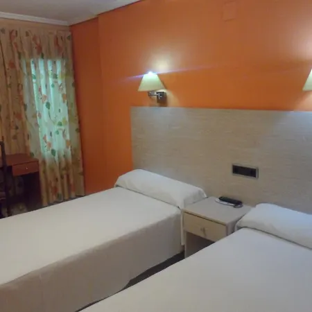 Dos De Mayo ゲストハウス