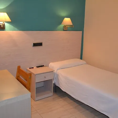 בית הארחה Dos De Mayo *