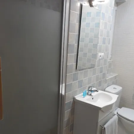 Dos De Mayo Guest house