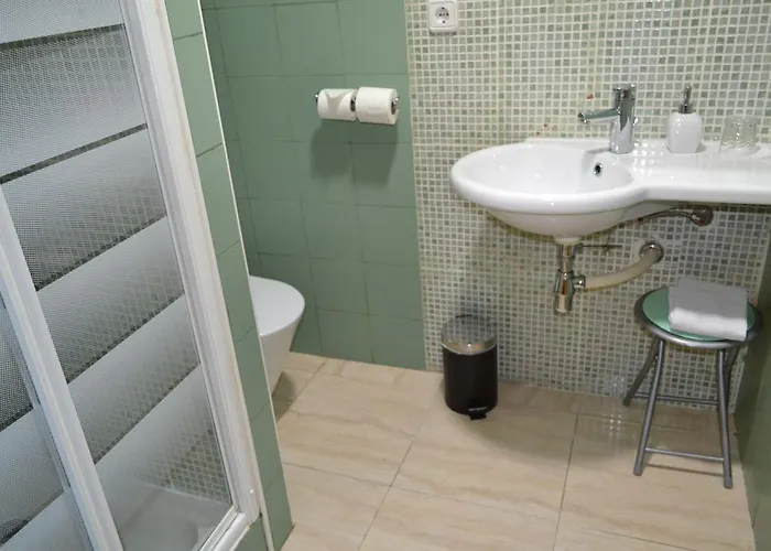 Dos De Mayo Pensión *